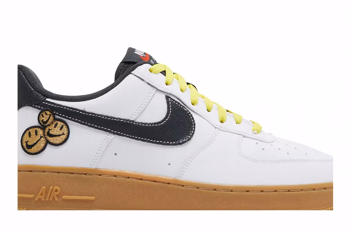 Nike Air Force 1 LV8 Go The Extra Smile, view 3
