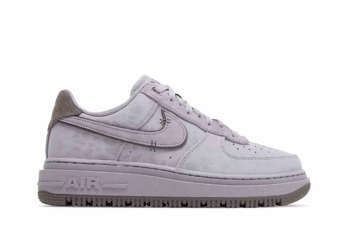 Nike Air Force 1 Luxe Provence Purple, view 2
