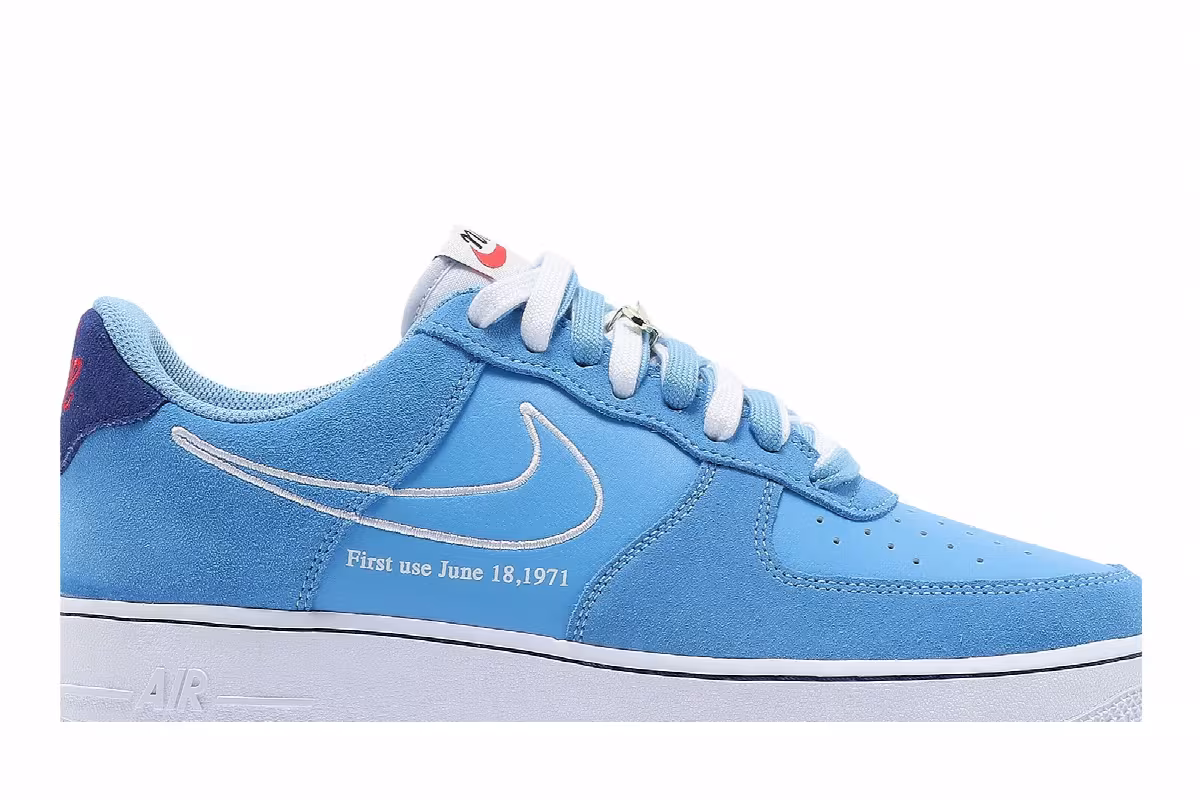 Nike Air Force 1 07 LV8 First Use - University Blue, view 3