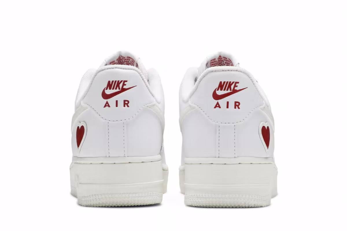 Nike Air Force 1 Low Valentine's Day 2021, view 7