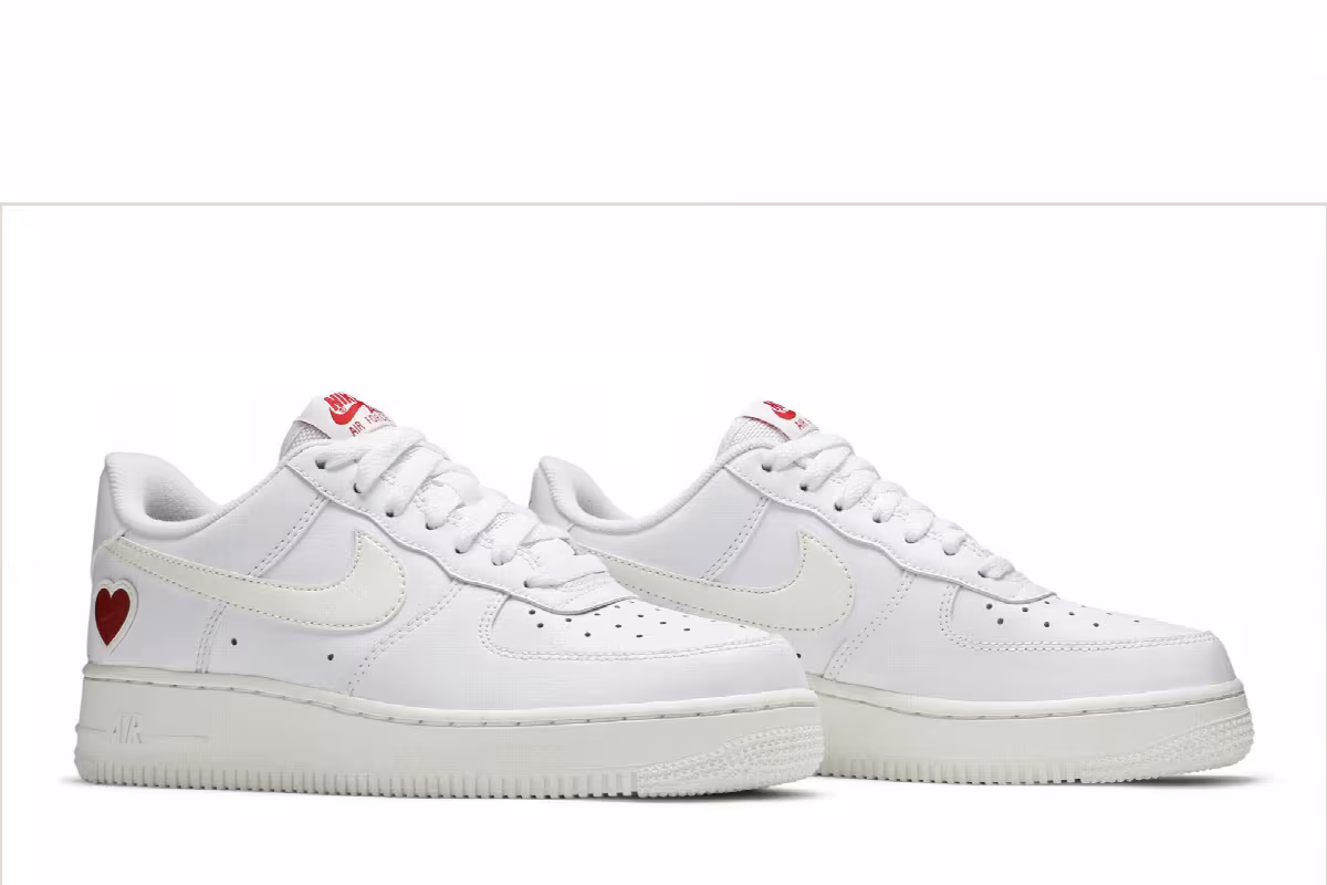 Nike Air Force 1 Low Valentine's Day 2021, view 9