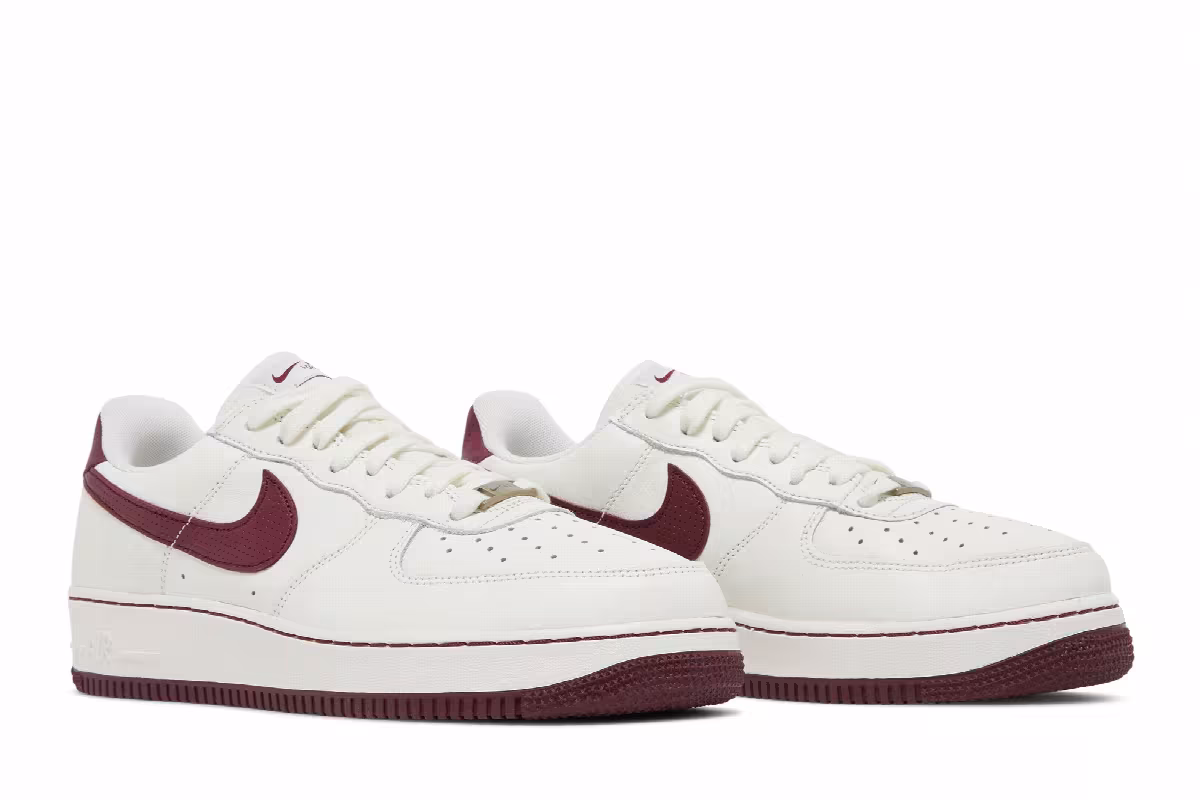 Nike Air Force 1 Dark Beefroot, view 9