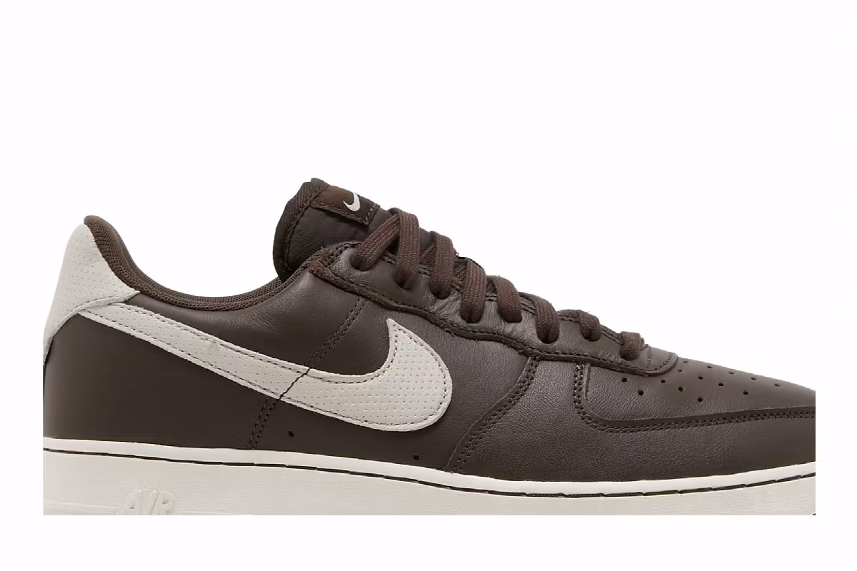 Nike Air Force 1 Dark Chocolate, view 3