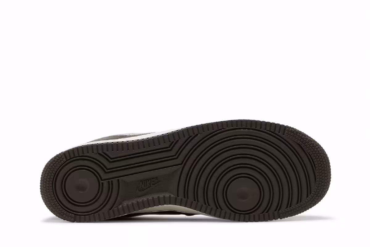 Nike Air Force 1 Dark Chocolate, view 5