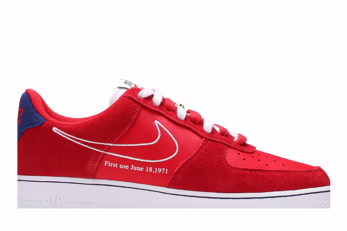 Nike Air Force 1 First Use - University Red, view 3