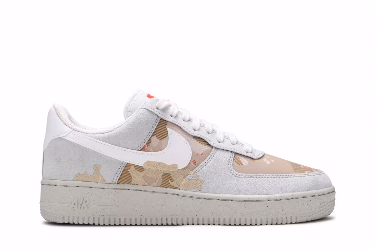 Nike Air Force 1 Embroidered Desert Camo, view 2
