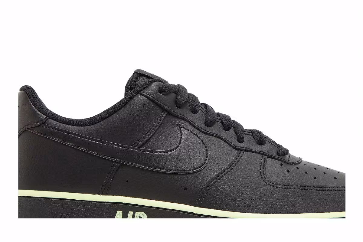 Nike Air Force 1 Low Ribbon - Volt, view 3