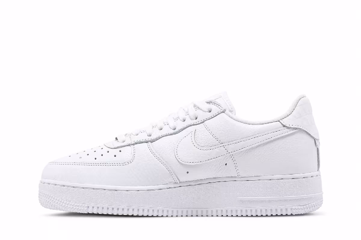 Nike Air Force 1 Triple White, view 4