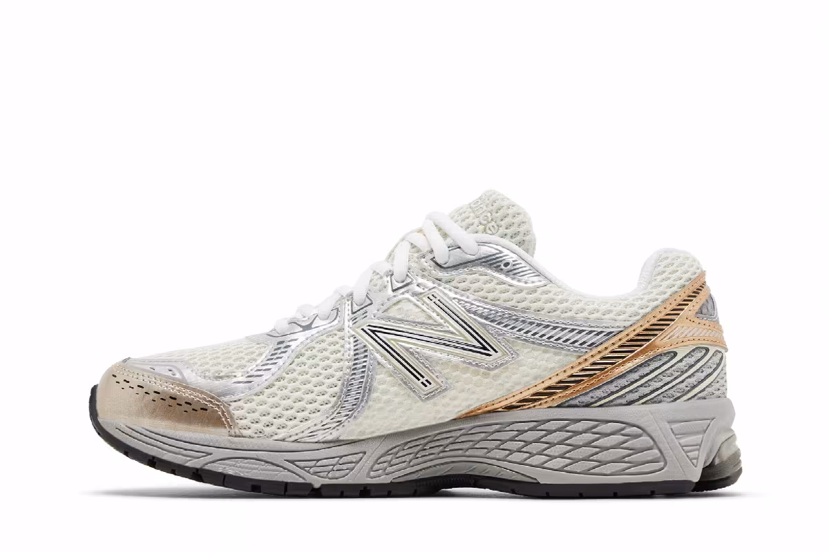 New Balance 860v2 Sea Salt Gold Metallic, view 4