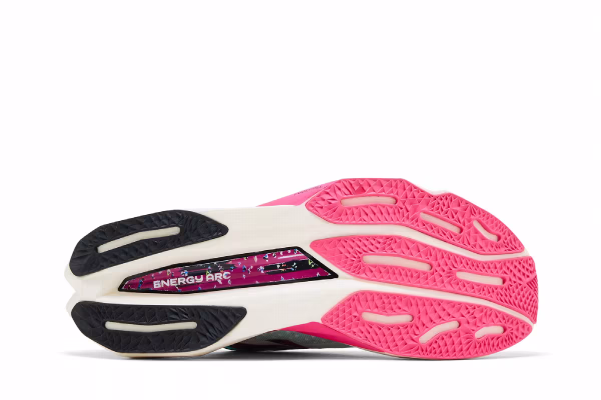 New Balance FuelCell SuperComp Elite v4 TCS NYC Marathon, view 5