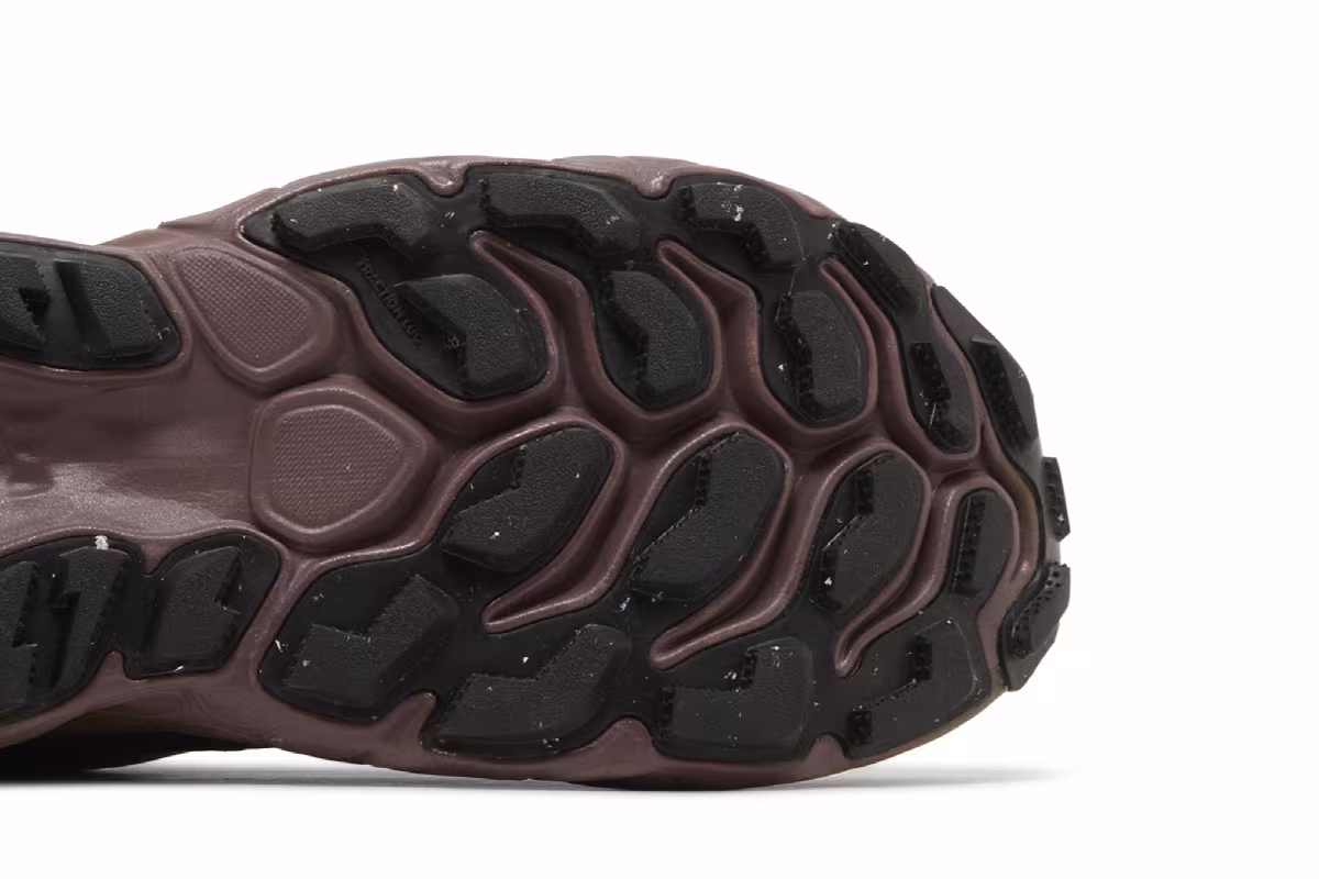 New Balance Fresh Foam X More Trail v3 New Spruce Dark Mushroom, view 6