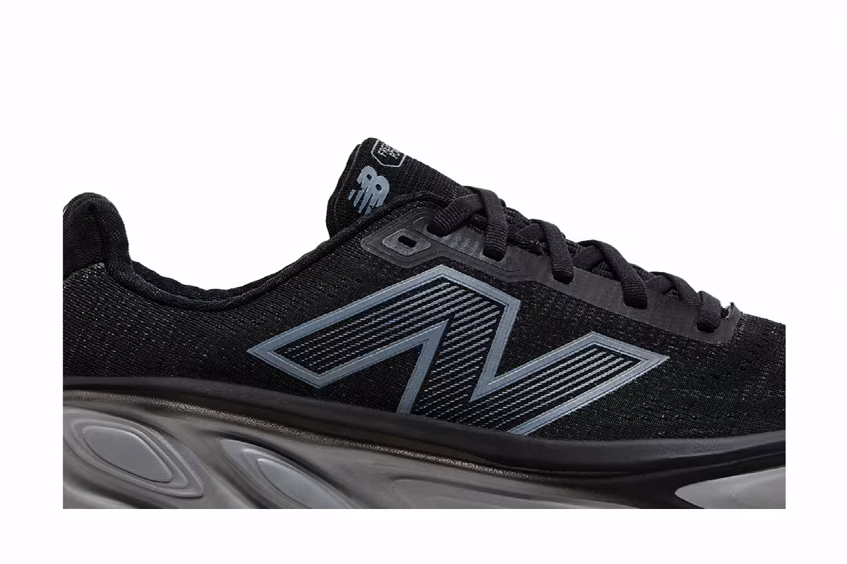 New Balance Fresh Foam X More v5 2E Wide Black Silver Metallic, view 3