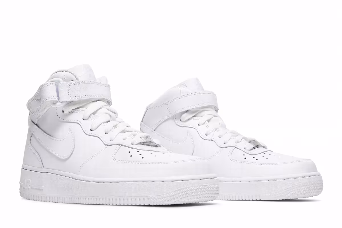 Nike Women's Air Force 1 Triple White, view 9