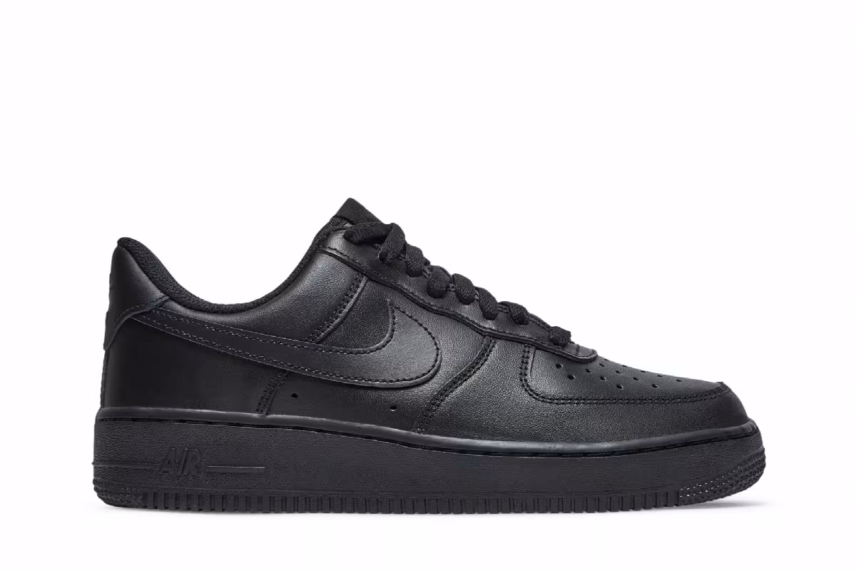 Nike Women's Air Force 1 Triple Black, view 2