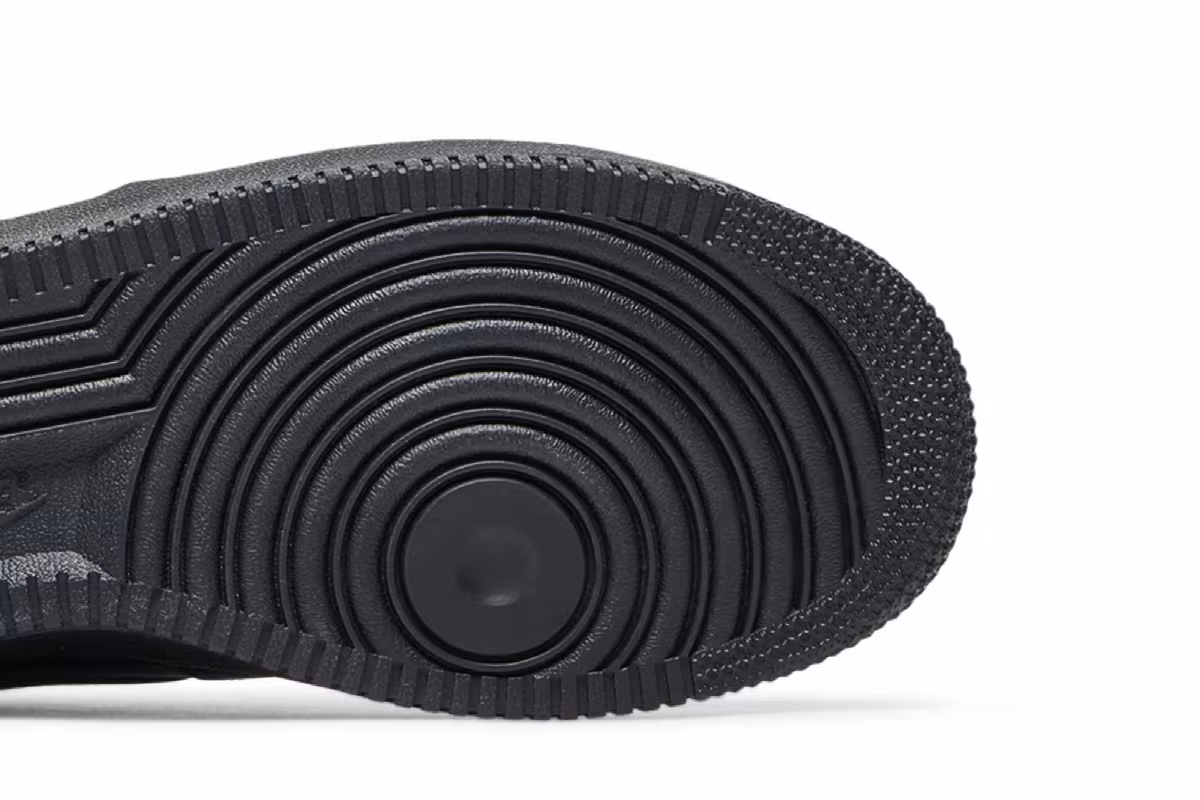 Nike Women's Air Force 1 Triple Black, view 6