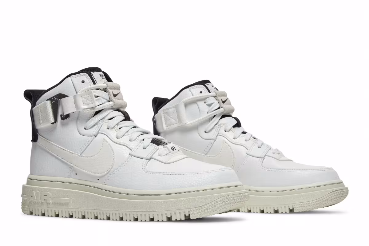 Nike Women's Air Force 1 High Utility 2.0 Summit White, view 9