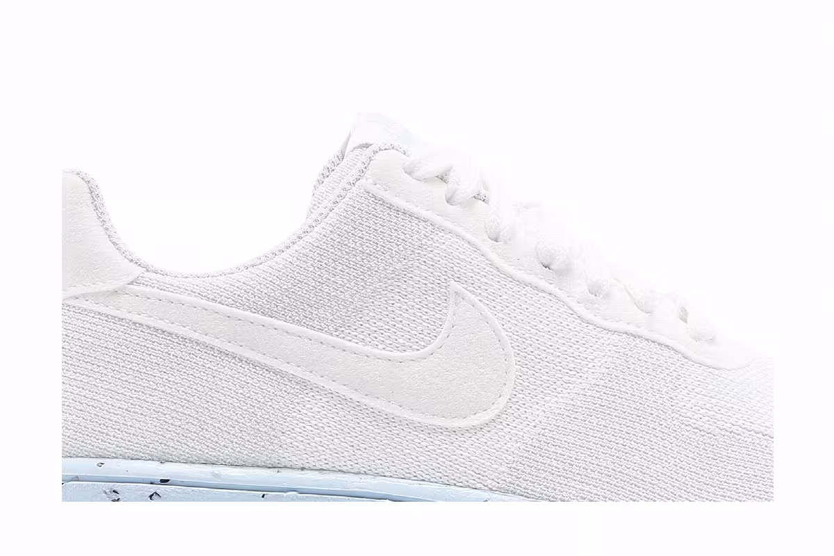 Nike Women's Air Force 1 Crater Flyknit Pure Platinum, view 3