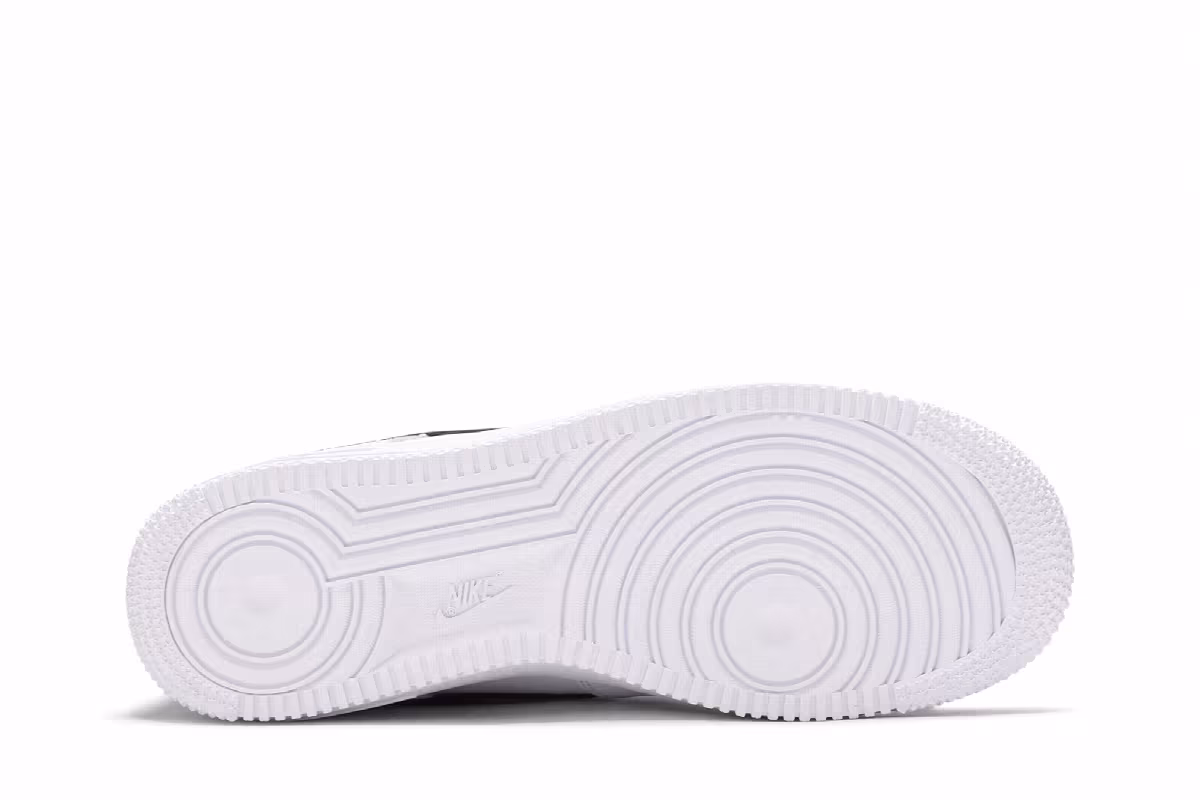 Nike Women's Air Force 1 White Black, view 5