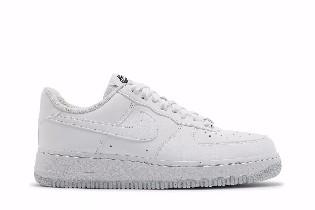 Nike Women's Air Force 1 Move To Zero - Triple White, view 2