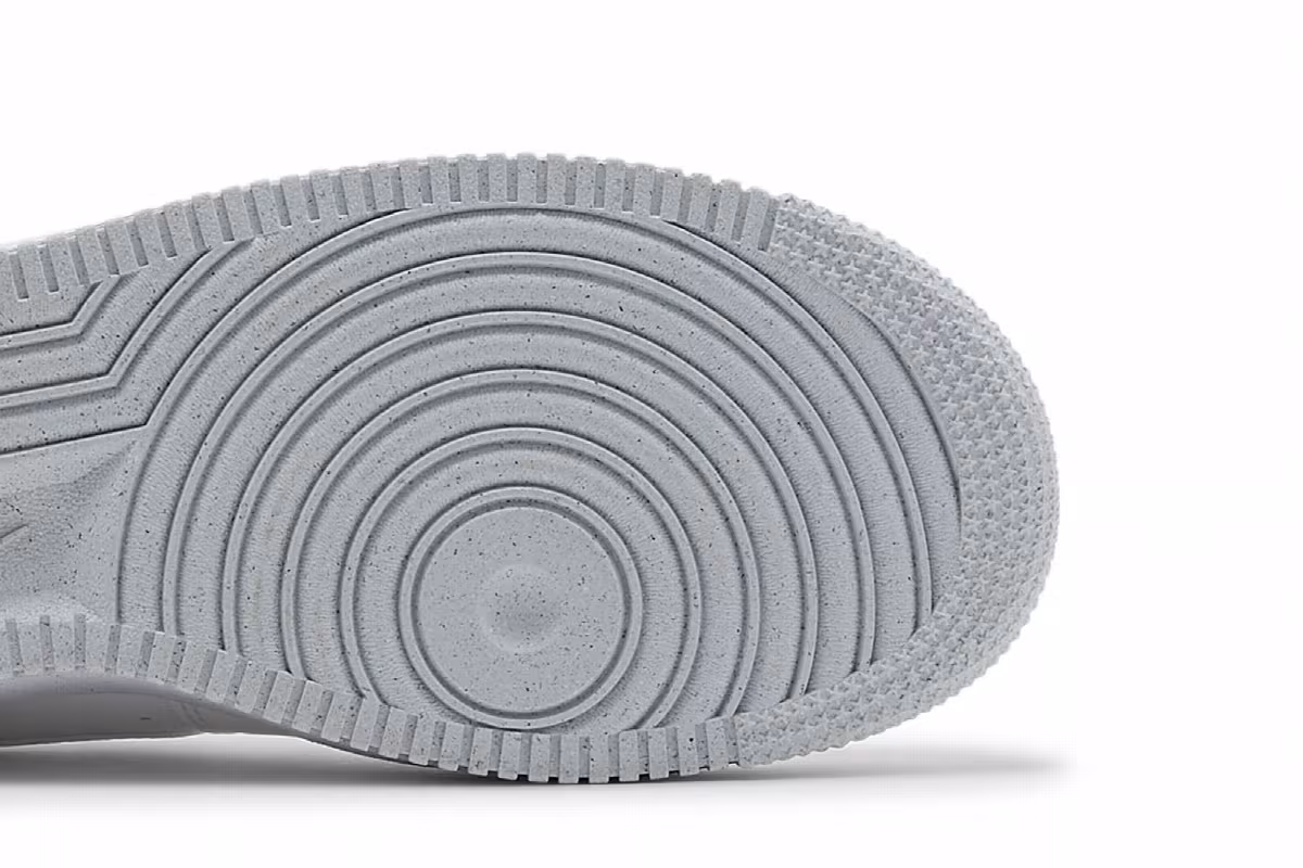 Nike Women's Air Force 1 Move To Zero - Triple White, view 6