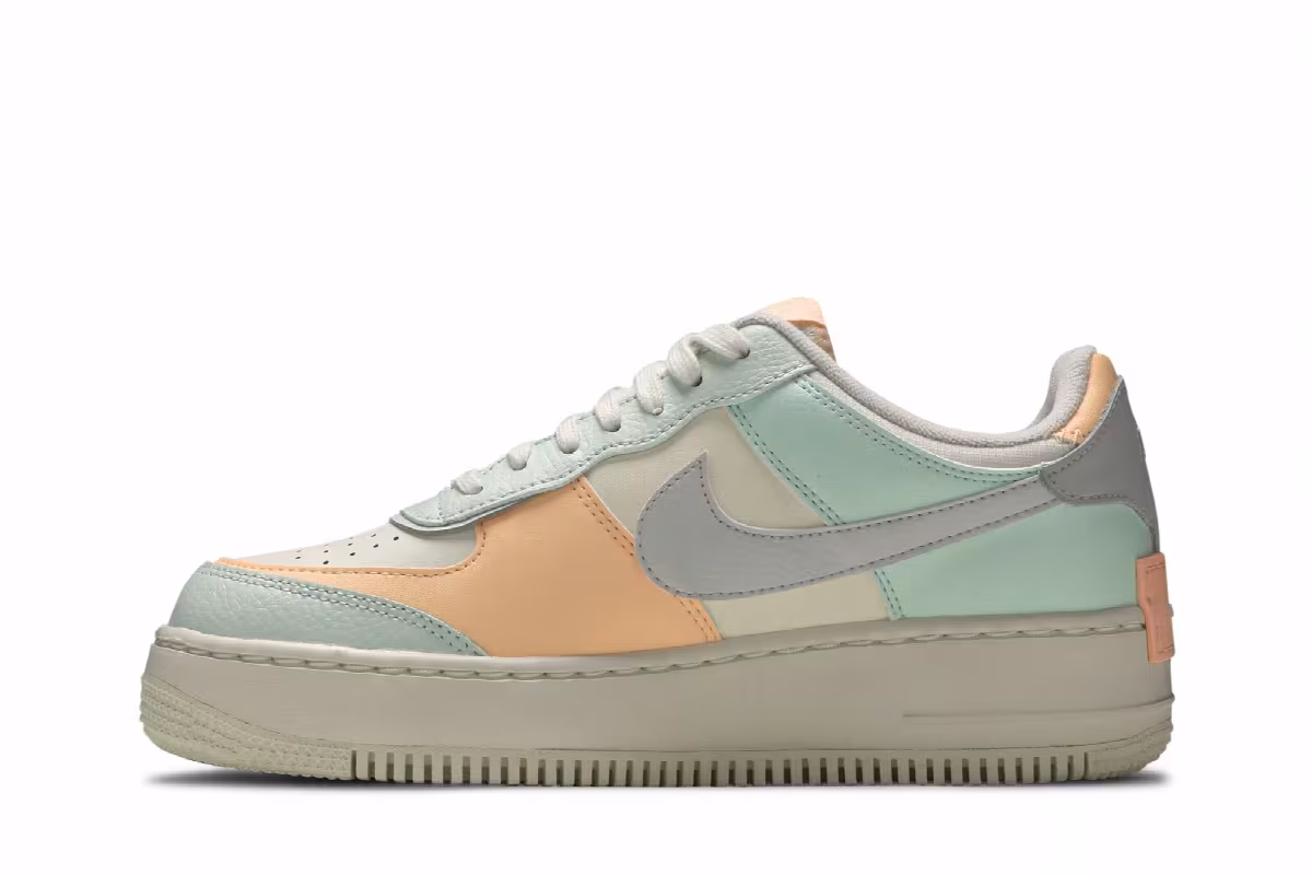 Nike Women's Air Force 1 Shadow Barely Green Crimson Tint, view 4
