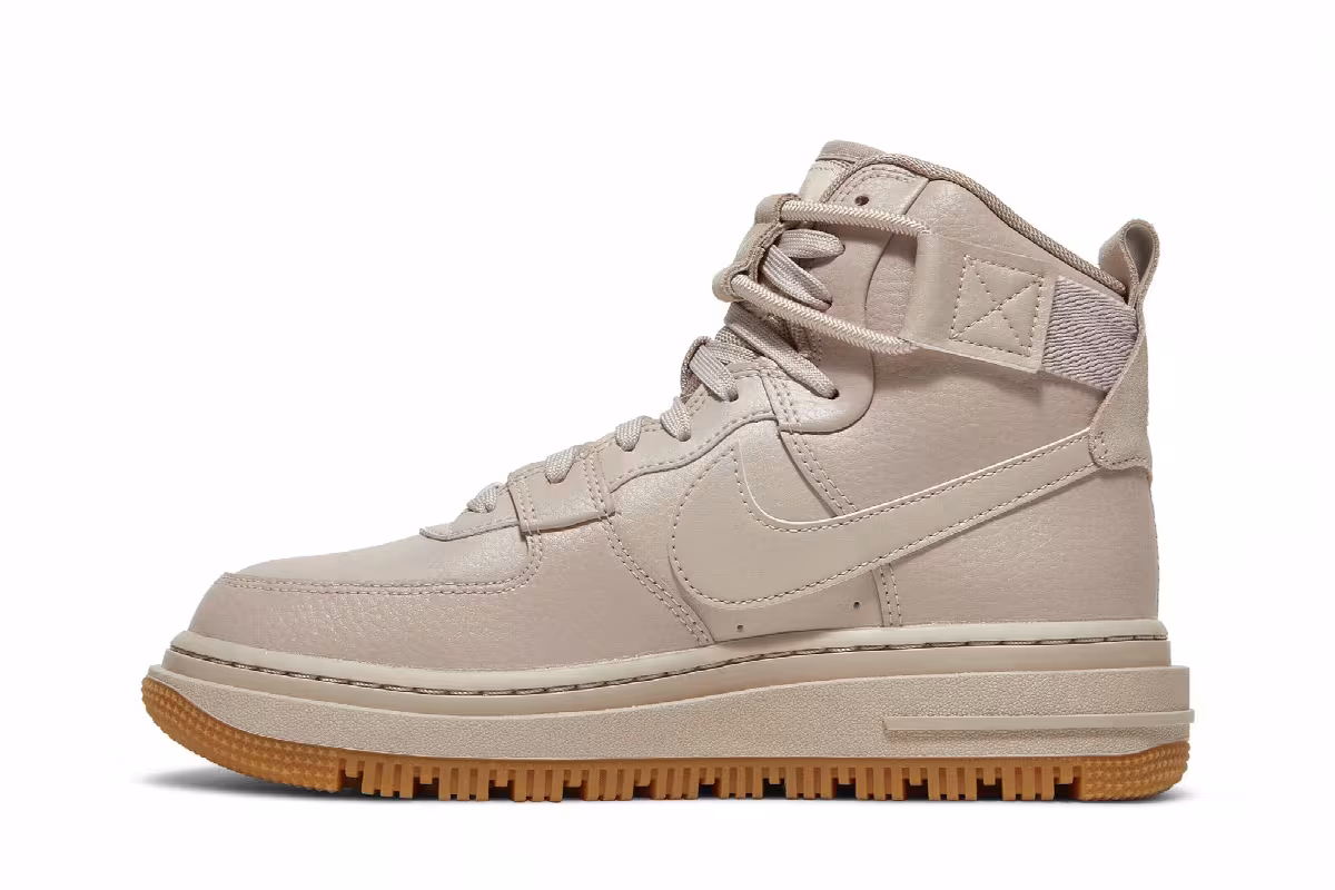 Nike Women's Air Force 1 High Utility 2.0 Arctic Pink Gum, view 4