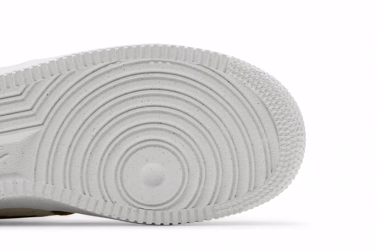 Nike Women's Air Force 1 Toasty, view 6