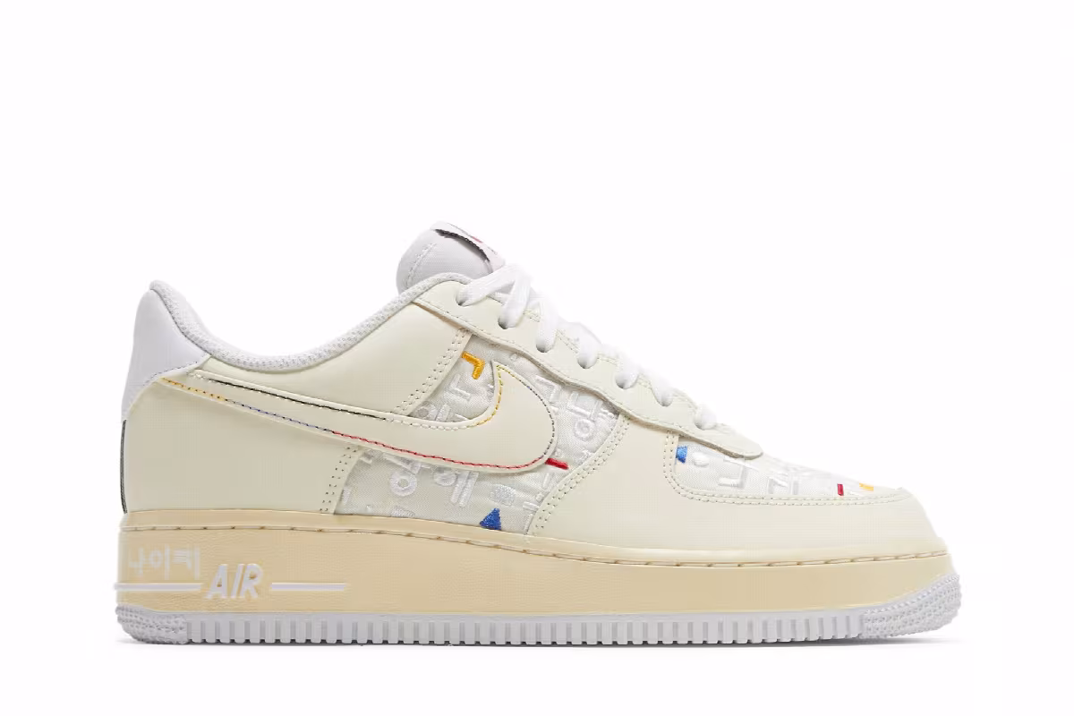 Nike Women's Air Force 1 Low Hangul Day, view 2