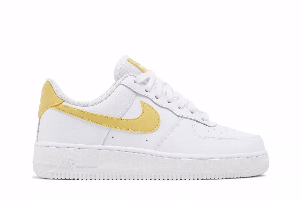 Nike Women's Air Force 1 Saturn Gold, view 2