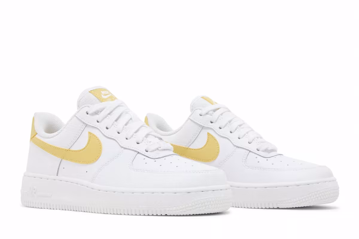 Nike Women's Air Force 1 Saturn Gold, view 9