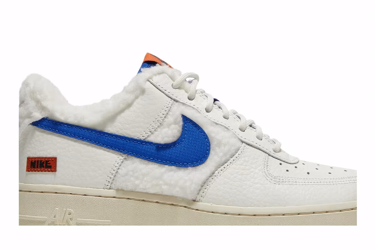 Nike Women's Air Force 1 07 Sherpa Fleece, view 3