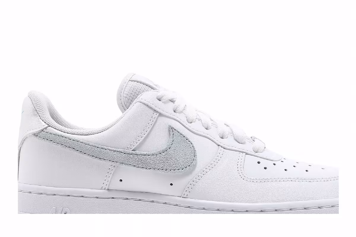 Nike Women's Air Force 1 Glacier Blue, view 3
