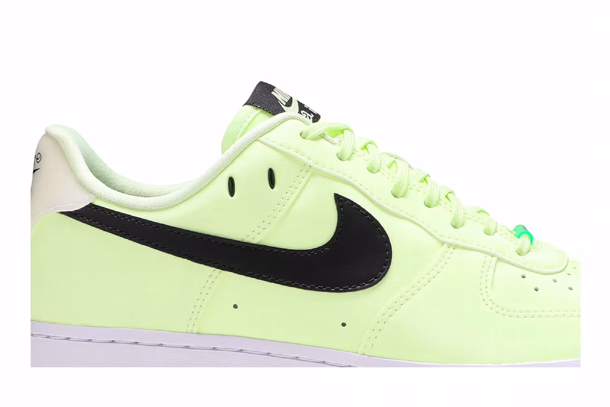 Nike Women's Air Force 1 Barely Volt, view 3