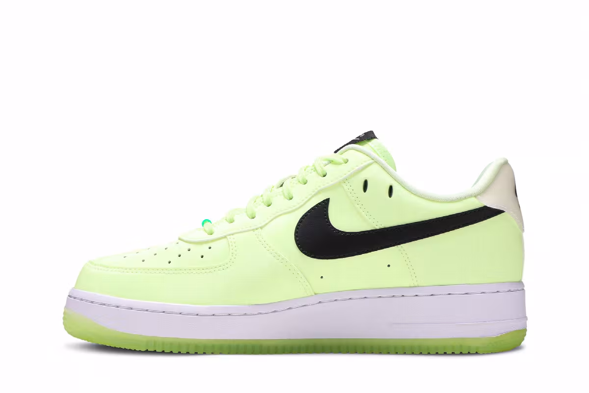 Nike Women's Air Force 1 Barely Volt, view 4