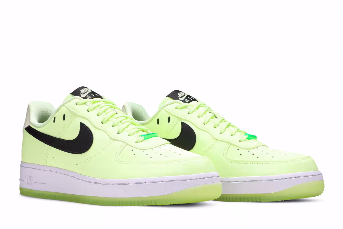 Nike Women's Air Force 1 Barely Volt, view 9