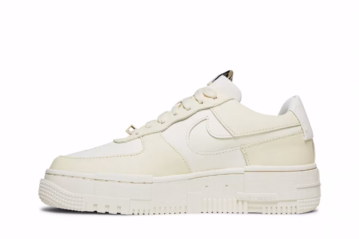 Nike Women's Air Force 1 Pixel Cashmere, view 4