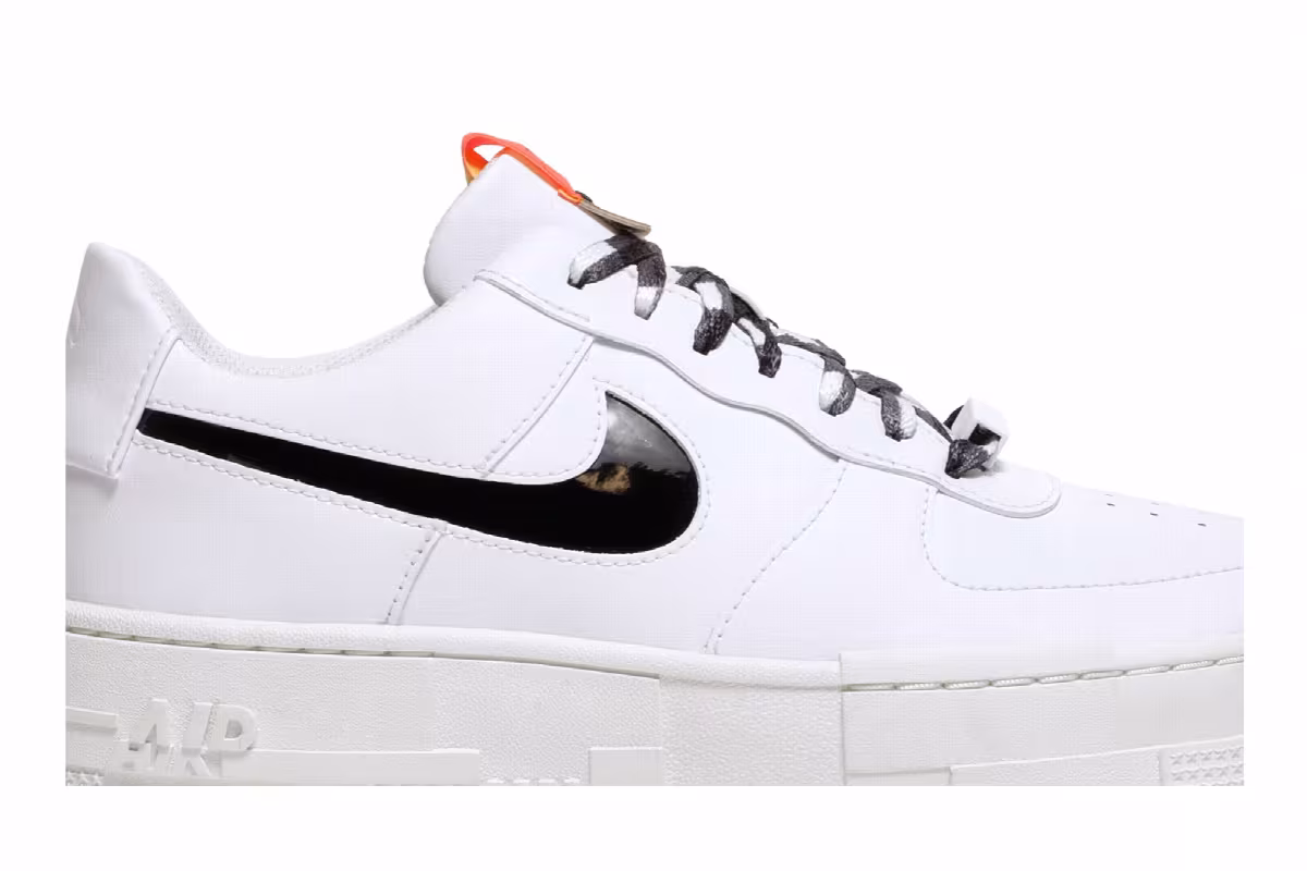 Nike Women's Air Force 1 Pixel Fresh, view 3