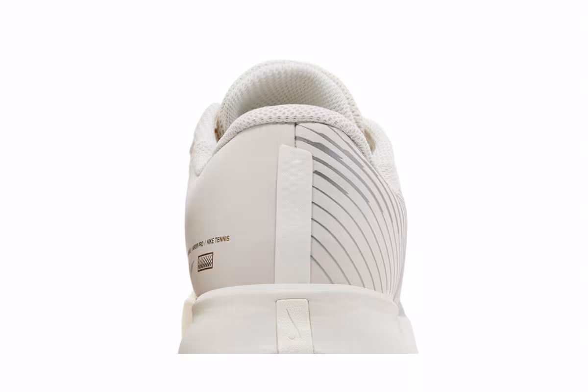 Women's NikeCourt Air Zoom Vapor Pro 2 Premium HC Gold Flair Pack, view 8