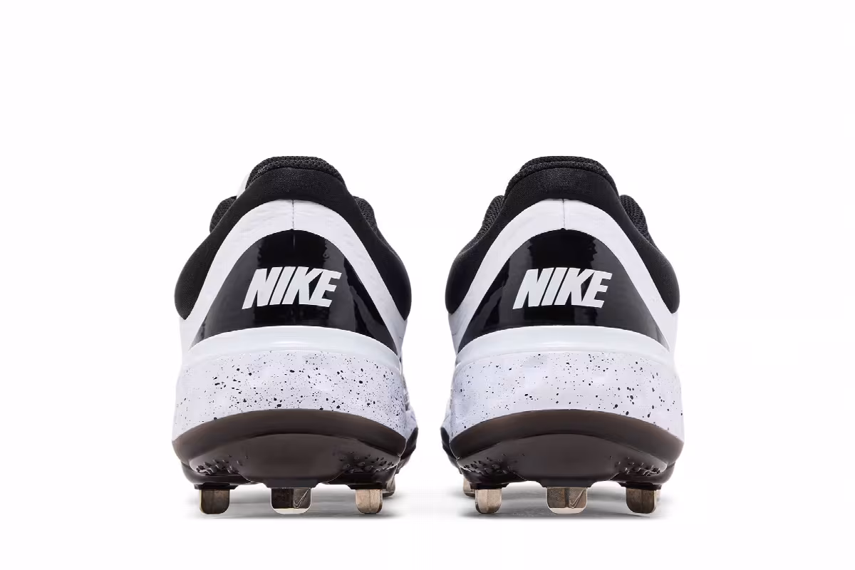Nike Alpha Huarache Elite 4 Low White Black, view 7