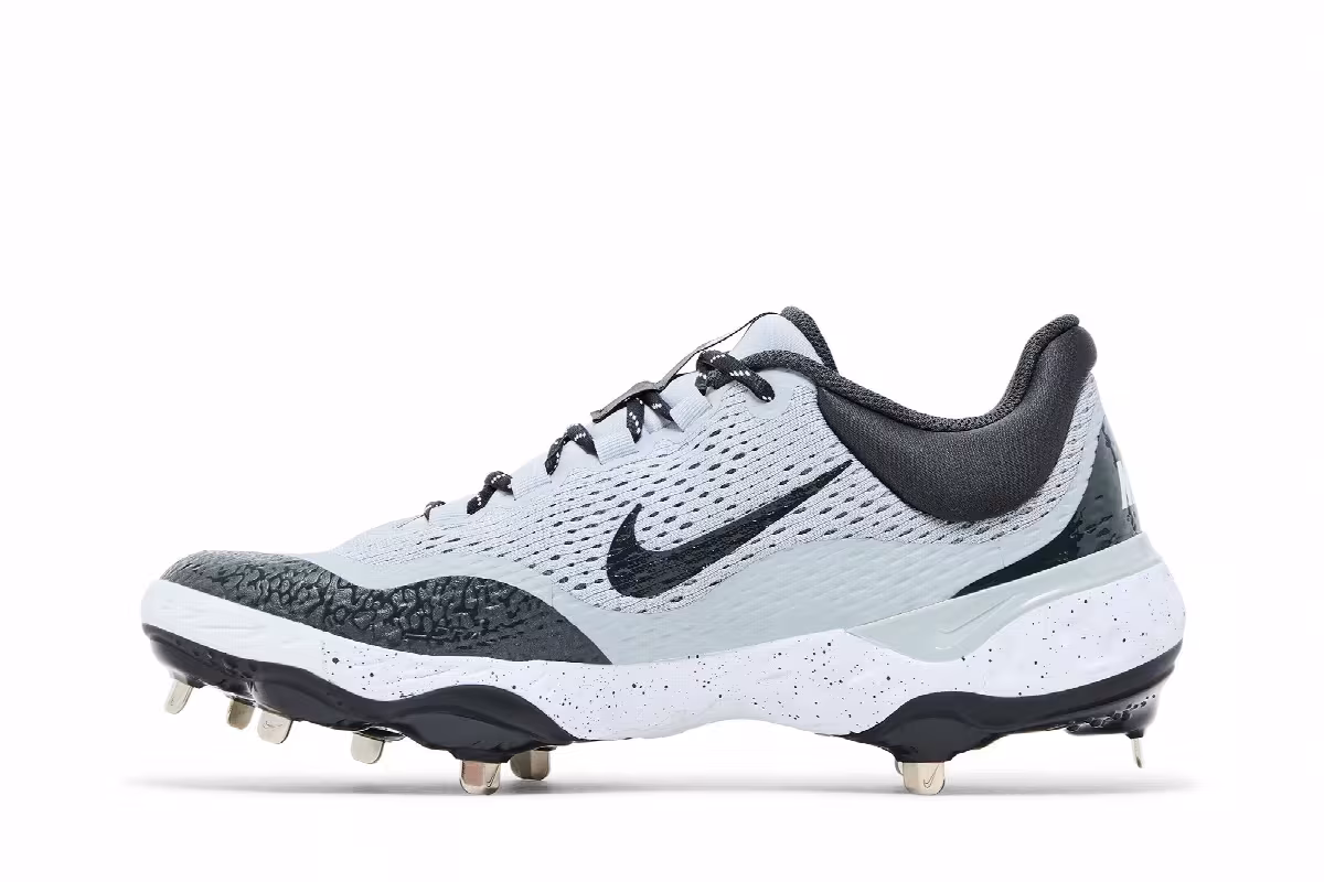 Nike Alpha Huarache Elite 4 Low Wolf Grey Dark Smoke Grey, view 4