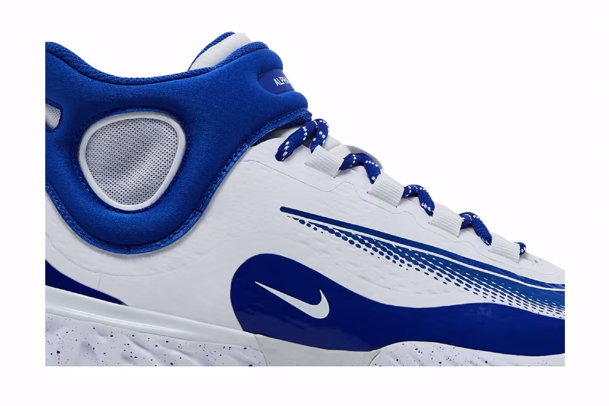 Nike Alpha Huarache Elite 4 Mid White Hyper Royal, view 3