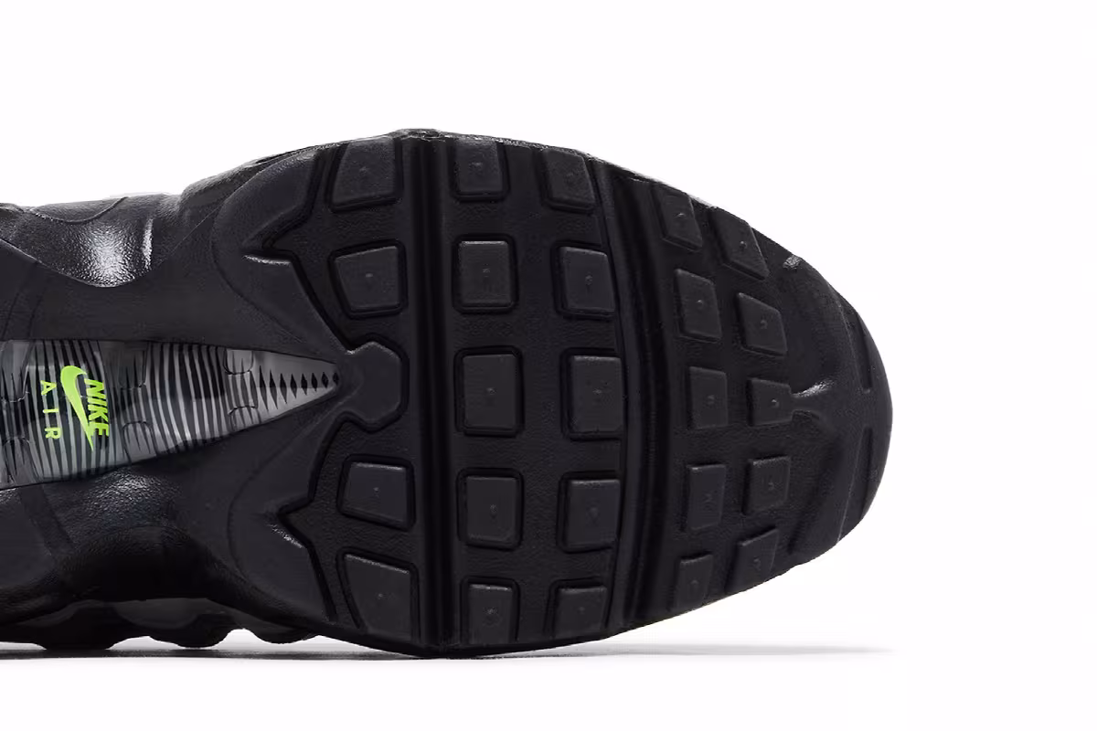Nike Air Max 95 GS Black Volt 2024, view 6