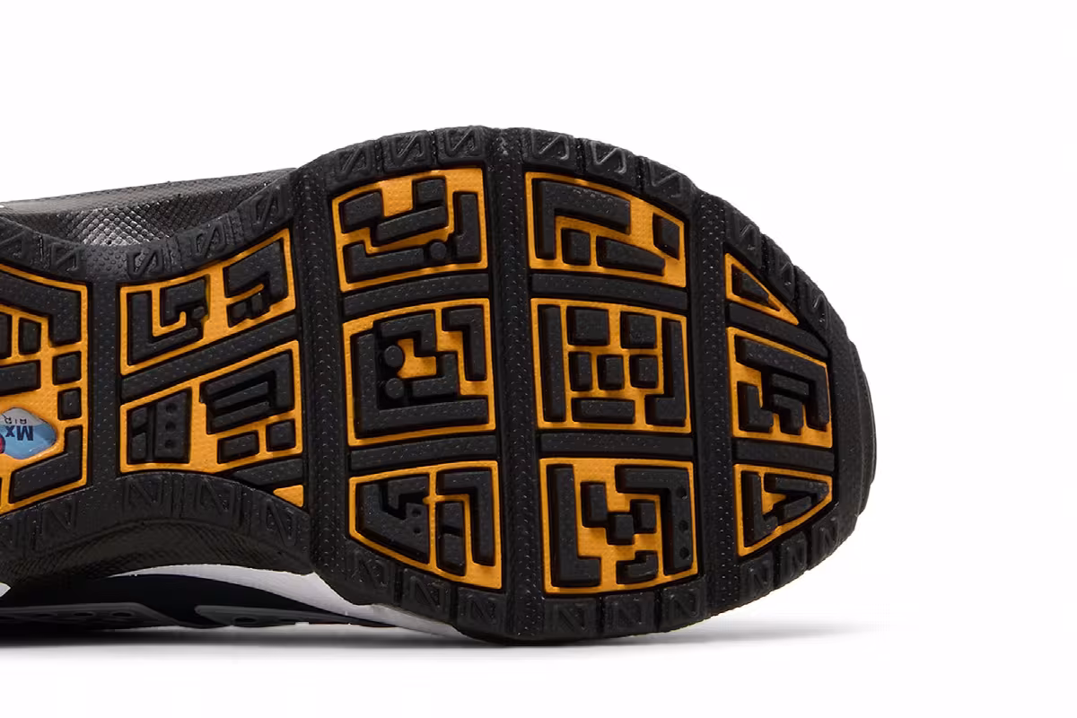 Nike Women's Air Sunder Max Canyon Gold, view 6