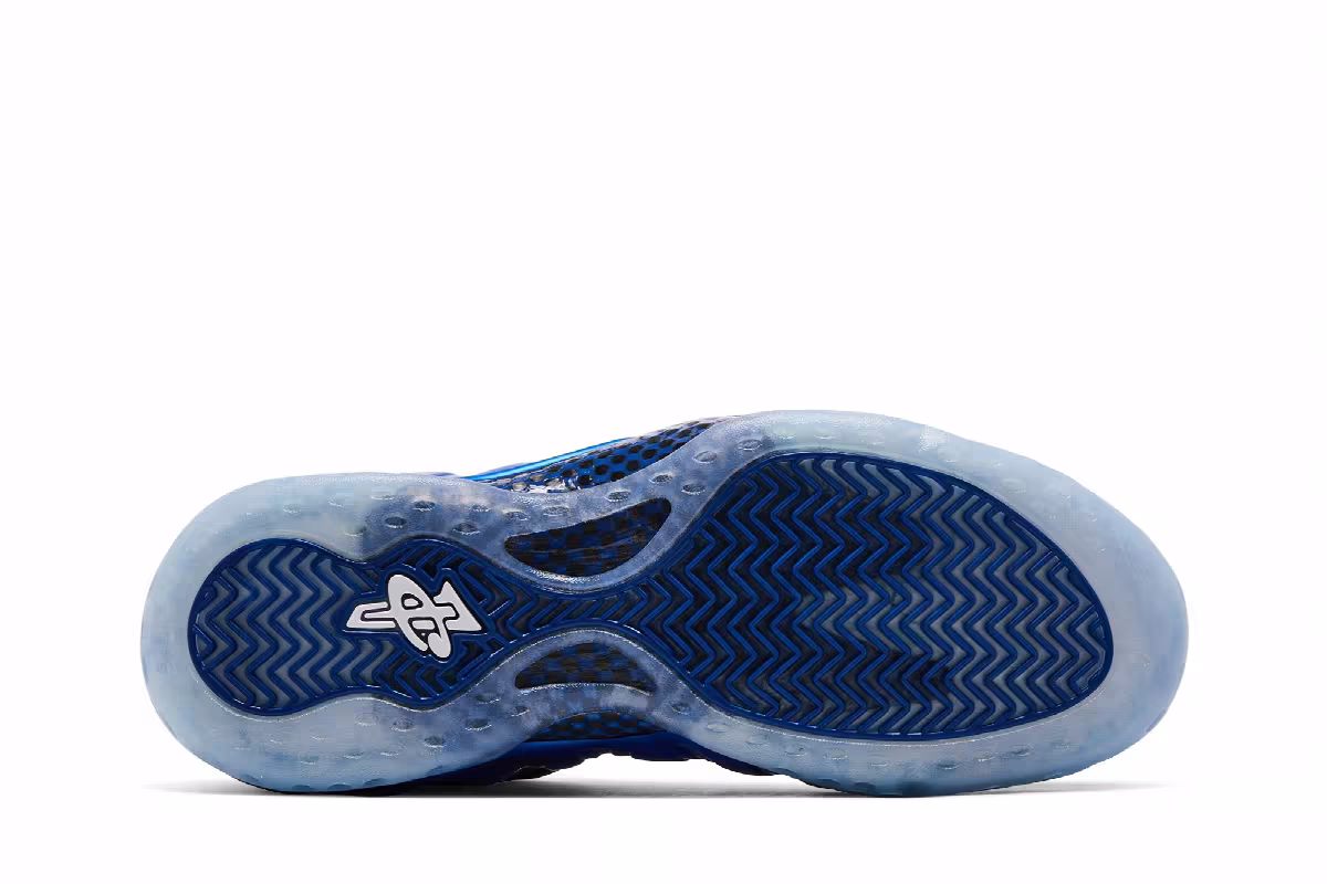 Nike Air Foamposite One Royal 2024, view 5