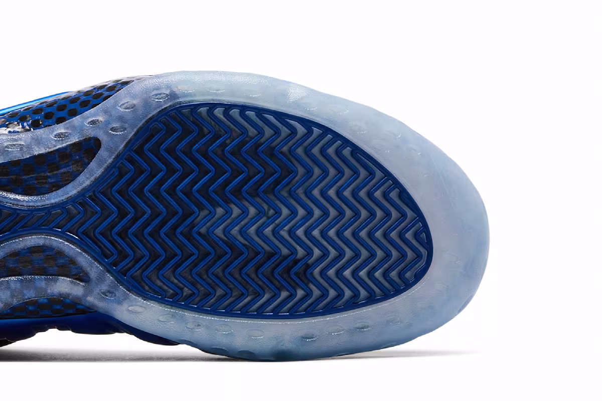 Nike Air Foamposite One Royal 2024, view 6