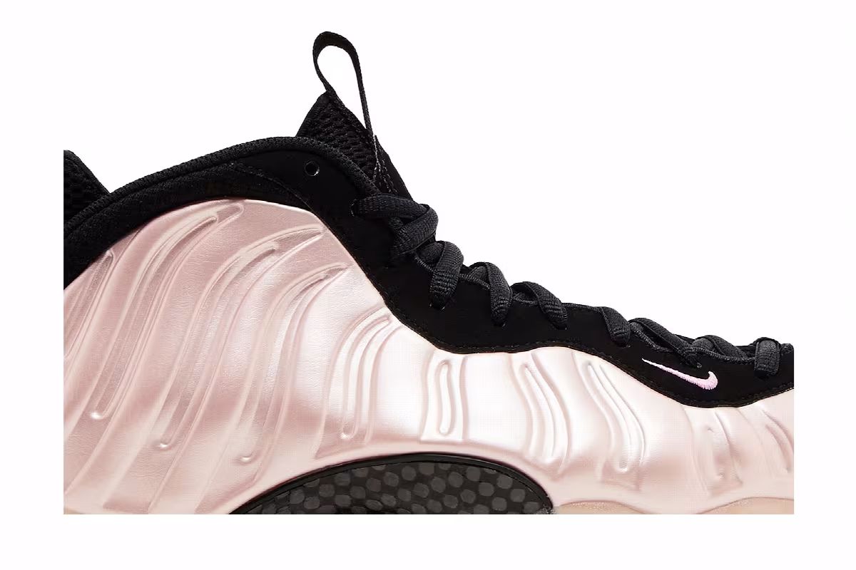 Nike Air Foamposite One DMV Cherry Blossom, view 3