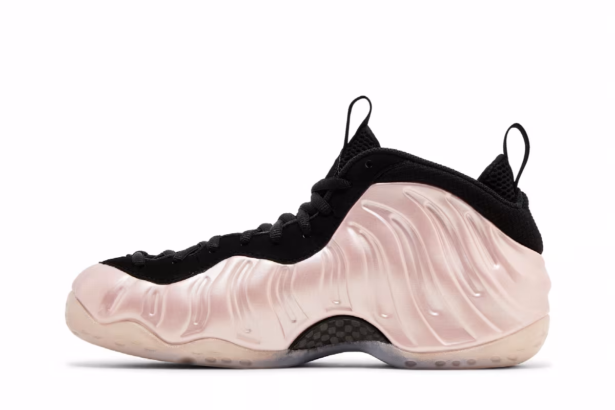 Nike Air Foamposite One DMV Cherry Blossom, view 4
