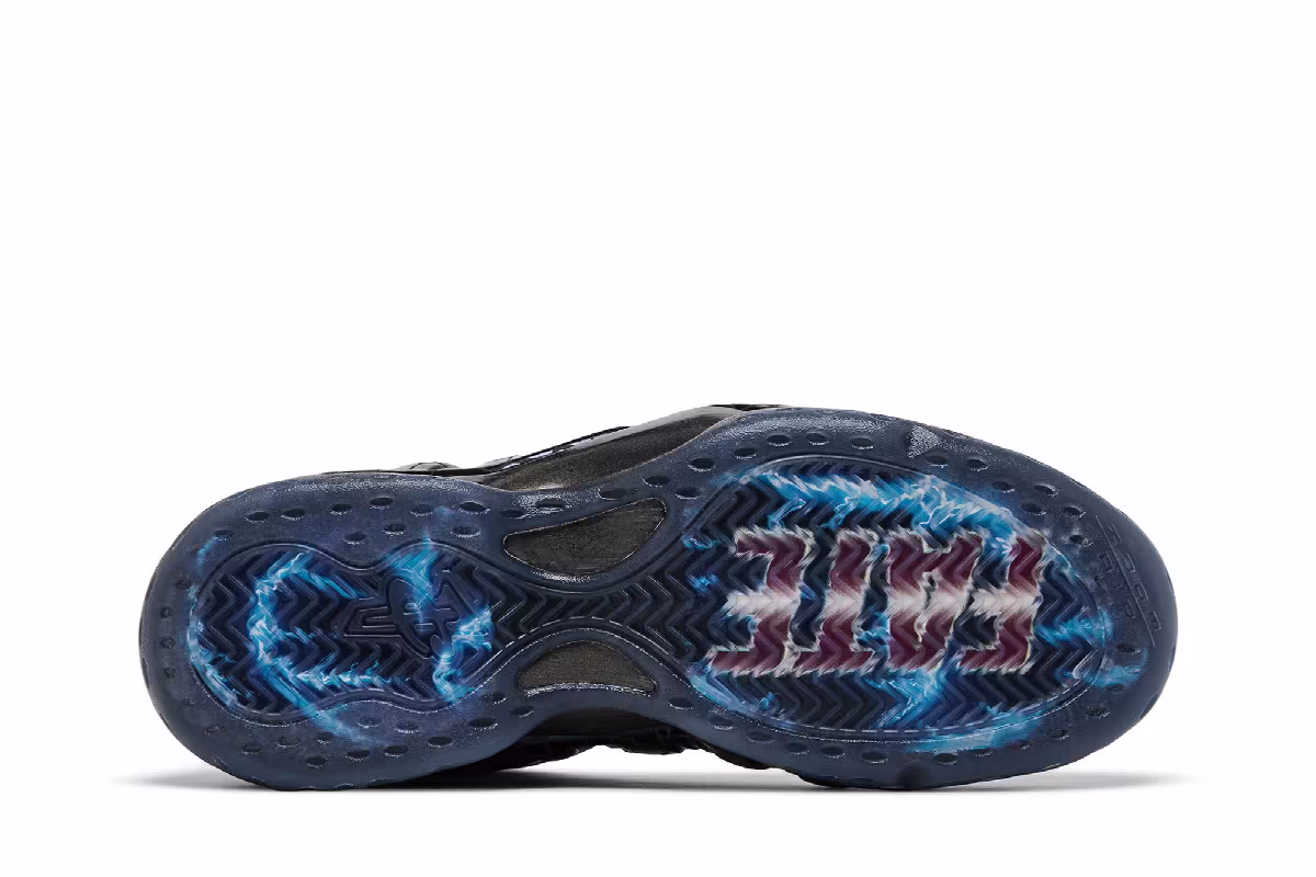 Tekken 8 x Nike Air Foamposite One Premium Kazuya Mishima, view 5