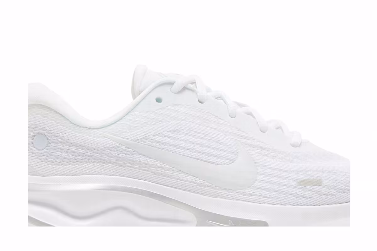 Nike Women's Journey Run White Pure Platinum, view 3