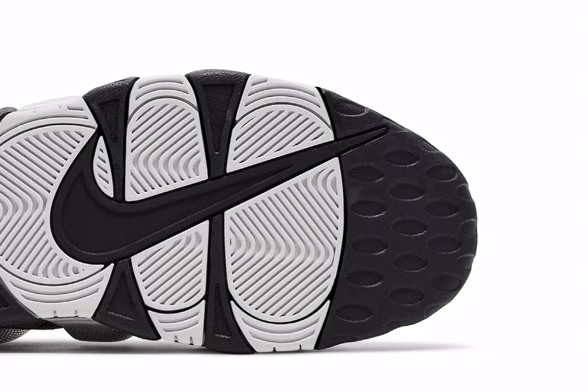 Nike Air More Uptempo Low Black Photon Dust, view 6